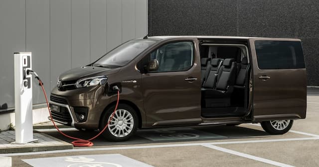 Toyota PROACE Shuttle L 75 kWh