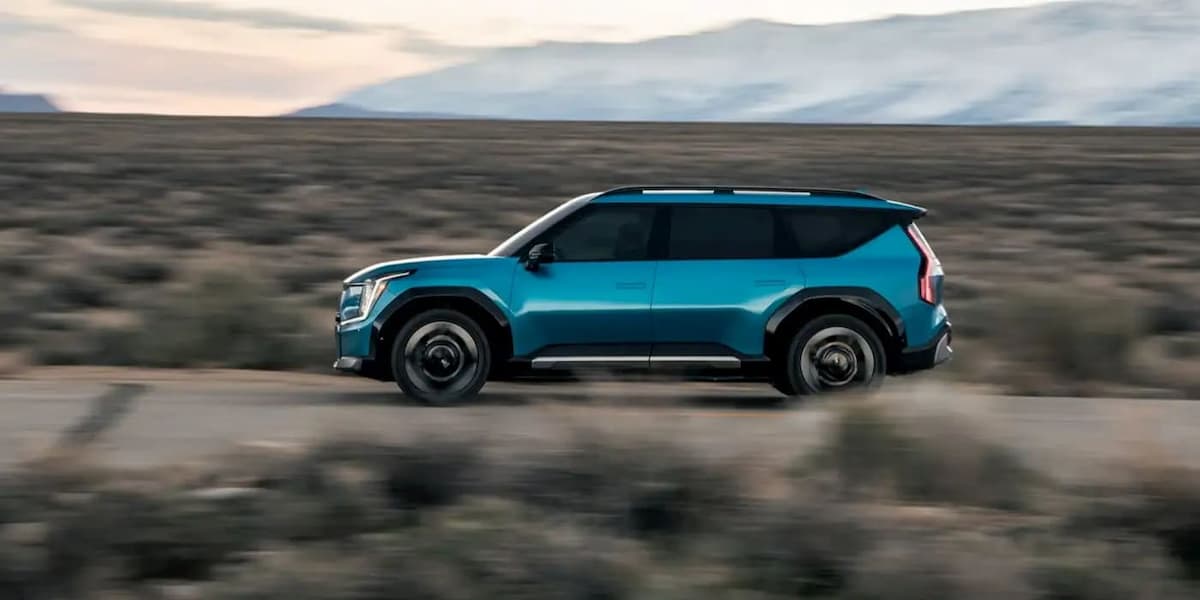 Kia Urges Dealers to Avoid Markups on New EV9 Electric SUV